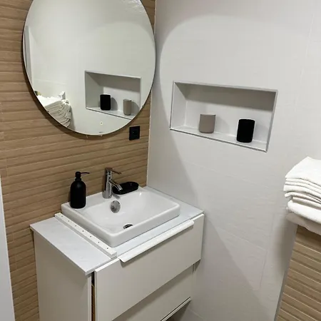 Airport Nest * بلغراد