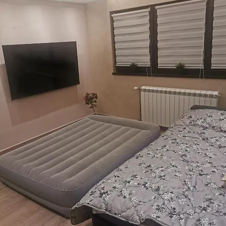 Apartment Airport Nest